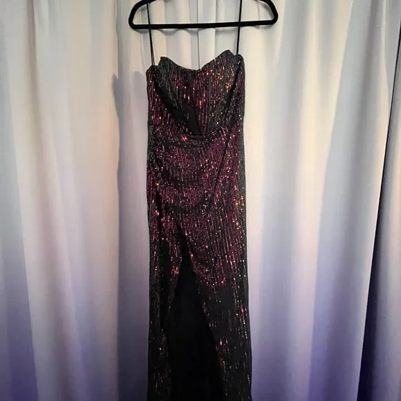 Selfie Leslie Navy Thigh Split Sequin Dress - Picture 3 of 6